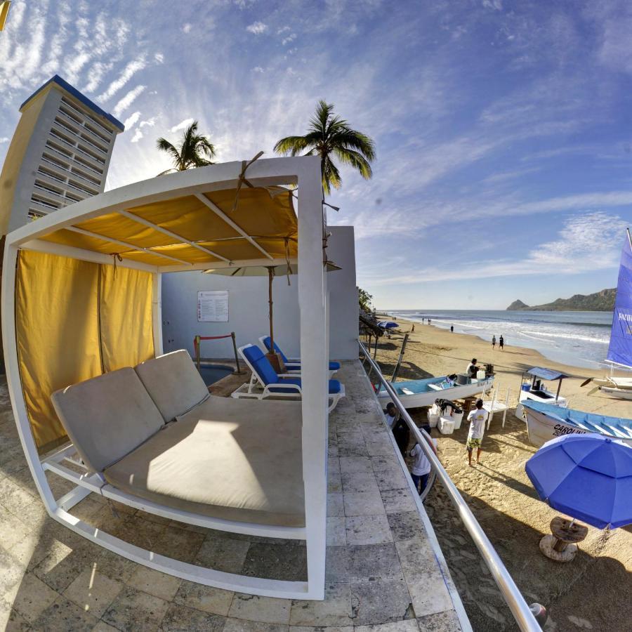Royal Villas Resort Mazatlán Exteriör bild Beach at the Grand Palladium Resort