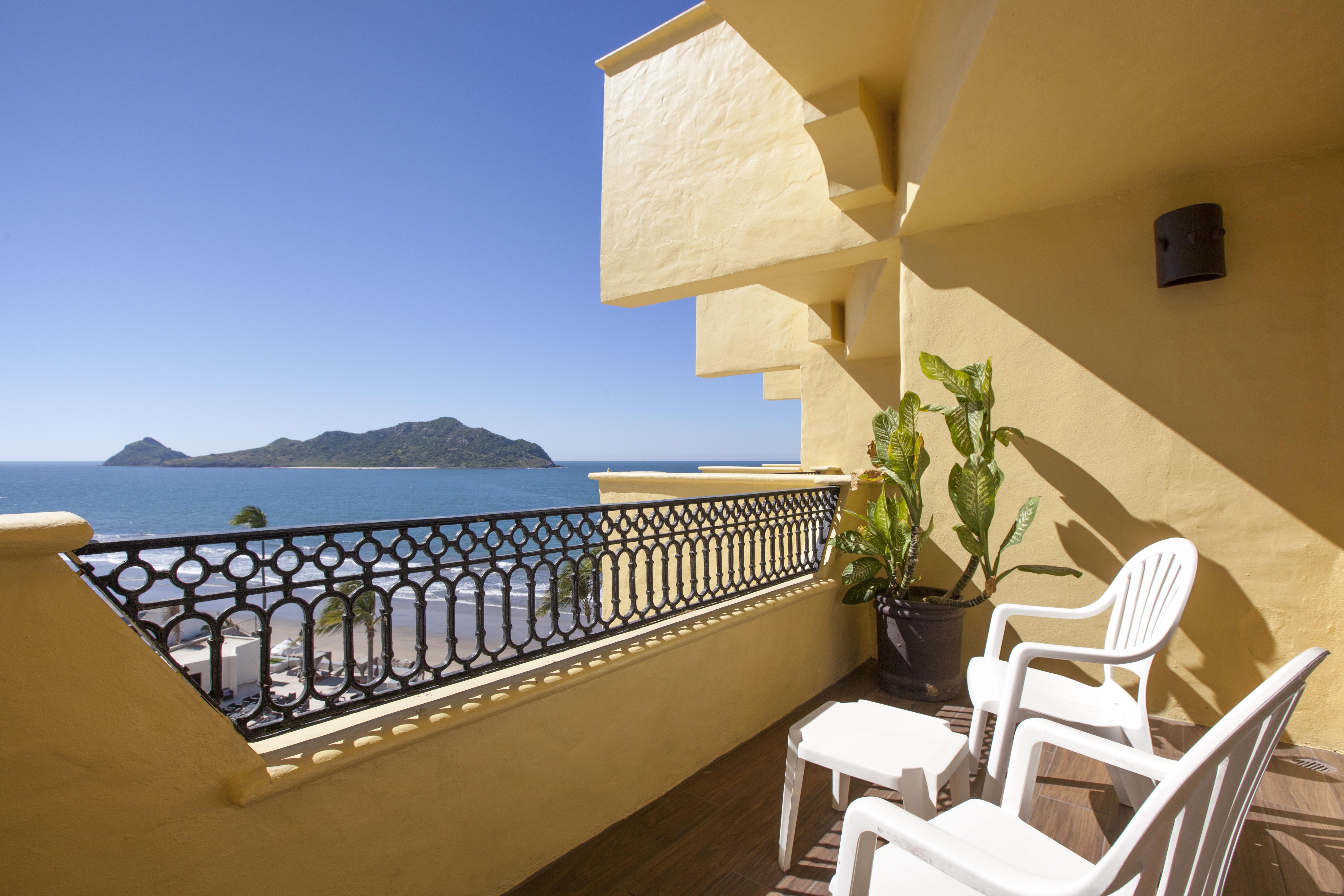 Royal Villas Resort Mazatlán Exteriör bild Balcony