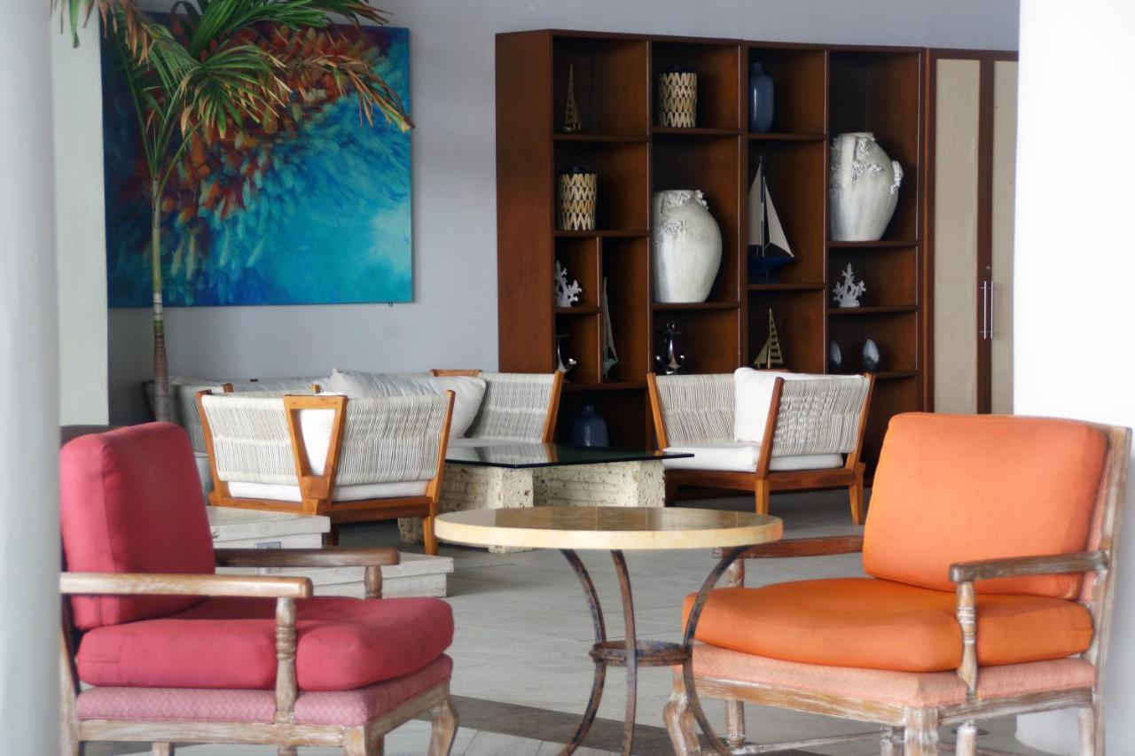 Royal Villas Resort Mazatlán Exteriör bild Interior of the hotel