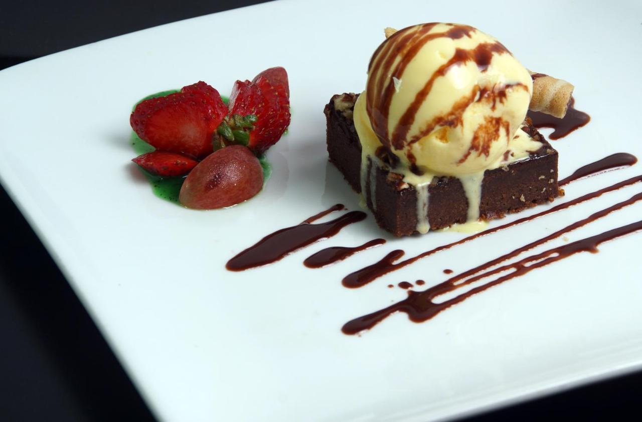 Royal Villas Resort Mazatlán Exteriör bild A dessert