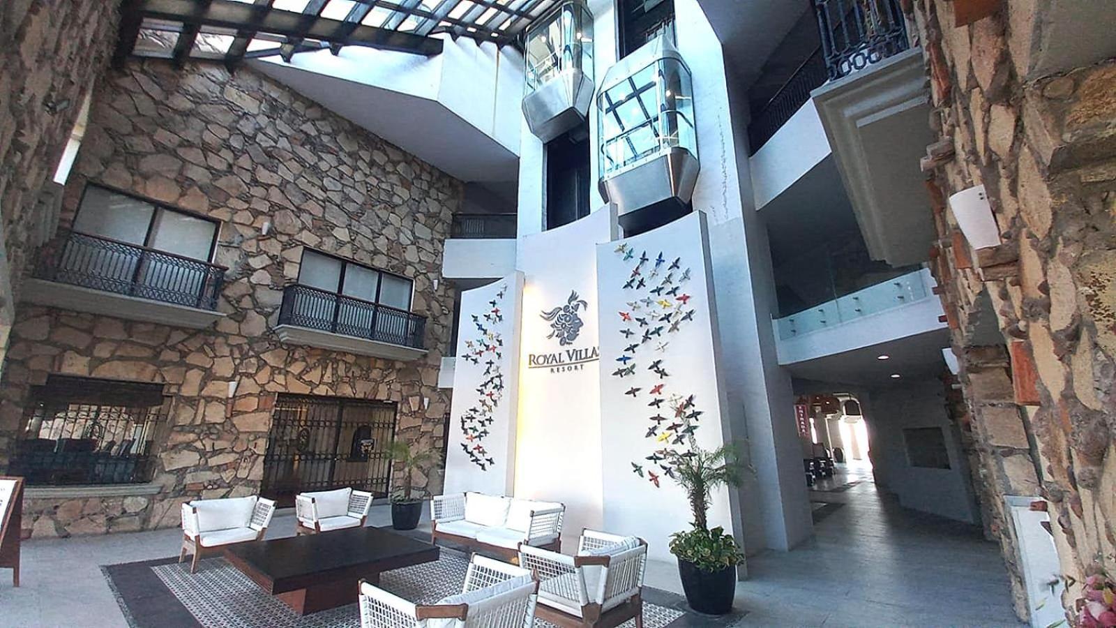 Royal Villas Resort Mazatlán Exteriör bild The lobby of the hotel